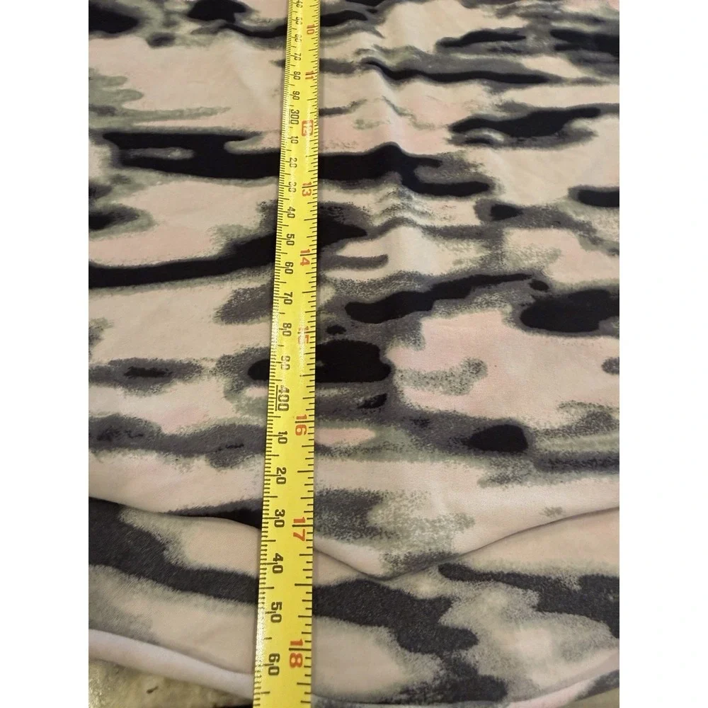 Lululemon Water Bound Singlet Wamo Camo Barely Pink‎ Women's Size 12